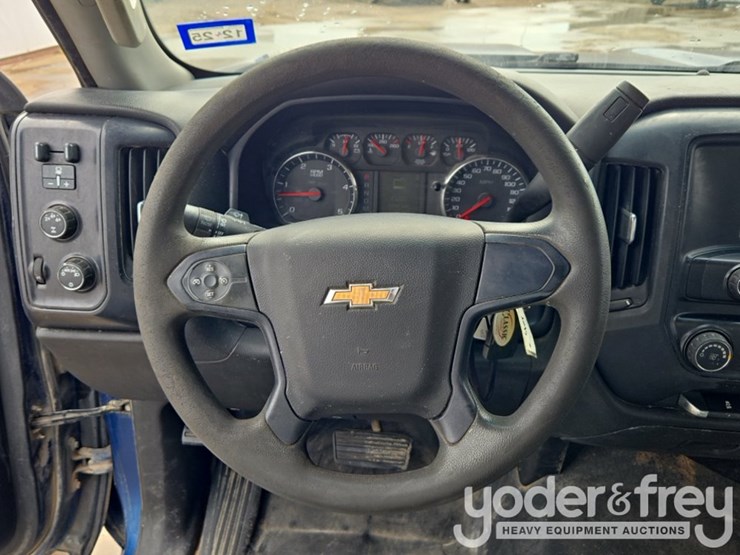 2015-chevrolet-silverado-2500-image-47