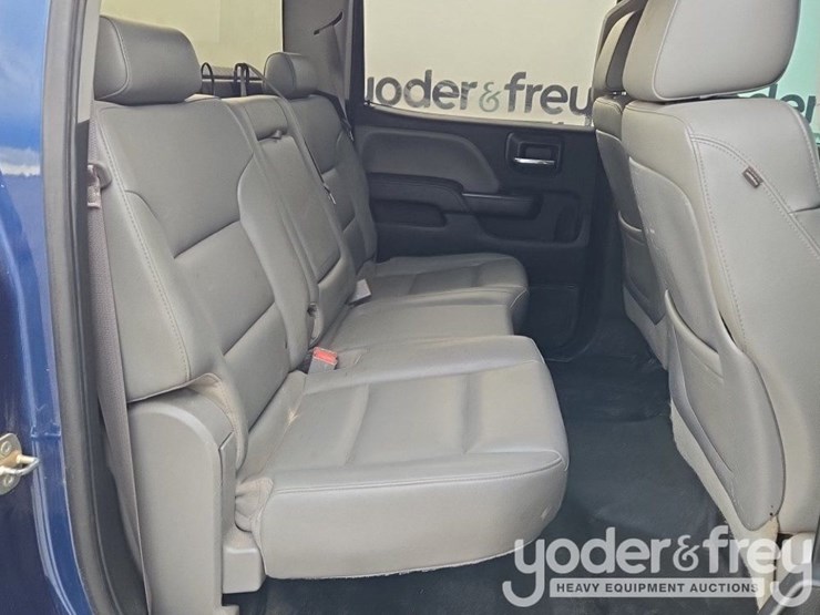 2015-chevrolet-silverado-2500-image-34