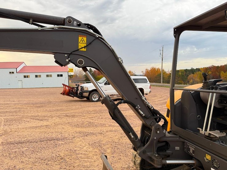 volvo-ecr40d-image-35