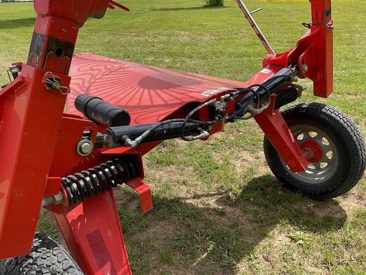 2014-kuhn-sr110-image-14