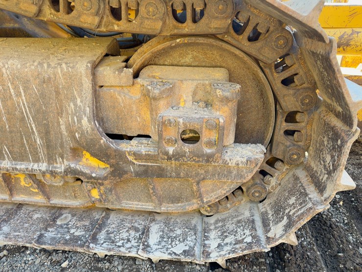 2014-komatsu-d61ex-23-image-15