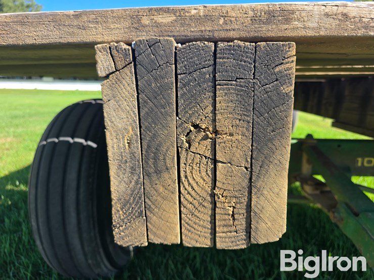 john-deere-flat-rack-image-10