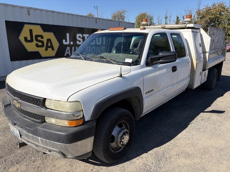 2002-chevrolet-silverado-3500-image-1