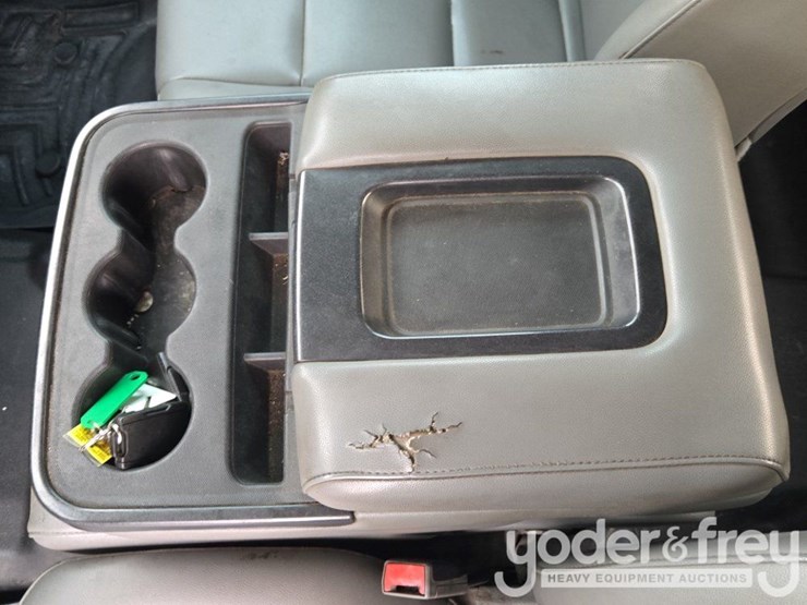 2015-chevrolet-silverado-2500-image-43