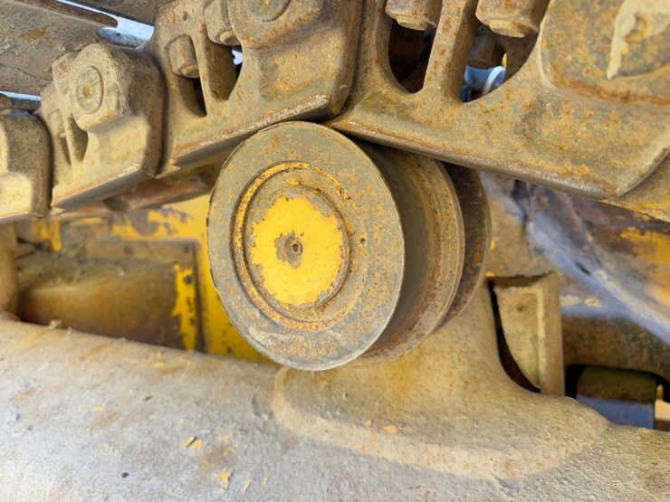 2014-komatsu-d61ex-23-image-16