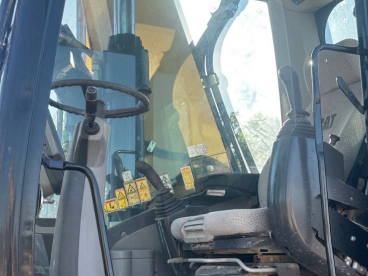 2012-caterpillar-m322d-image-26