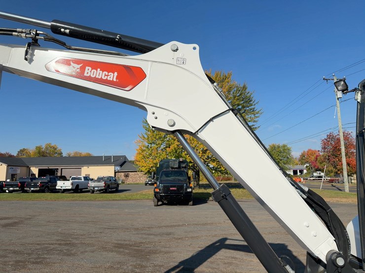 2023-bobcat-e60-image-15