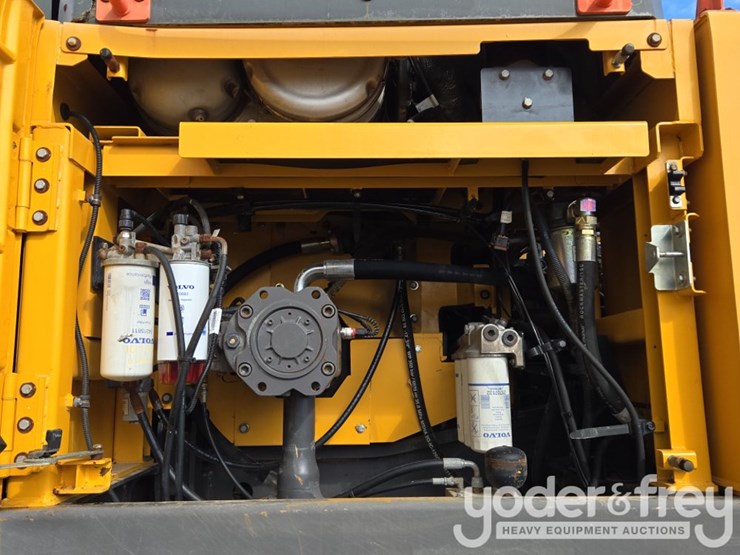 2016-volvo-ec350el-image-36