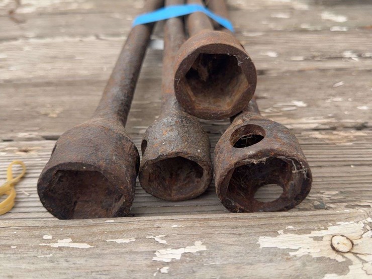 tractor-wrenches-image-2