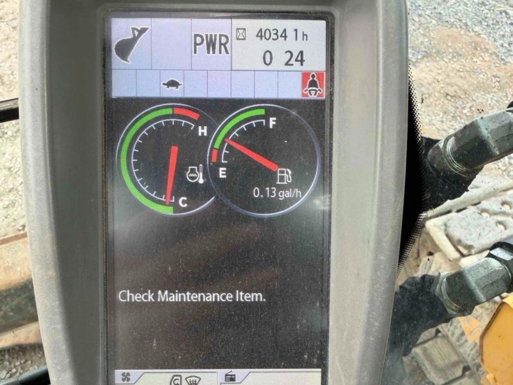 2019-deere-75g-image-29