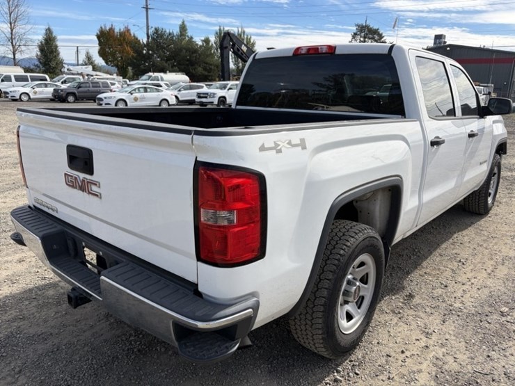 2014-gmc-sierra-1500-crew-cab-4x4-pickup-image-4