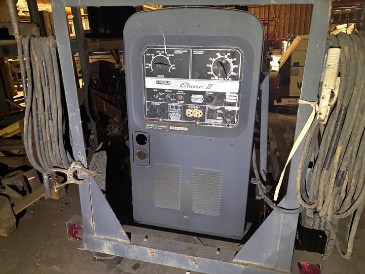 #143-•-lincoln-electric-classic-ii-engine-driven-welder-on-trailer-image-5