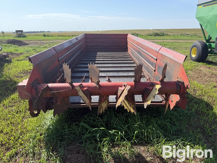 new-holland-790-image-6