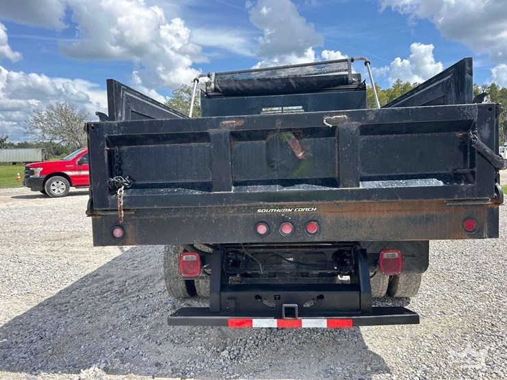2019-international-cv515-s/a-landscape-dump-truck-image-24