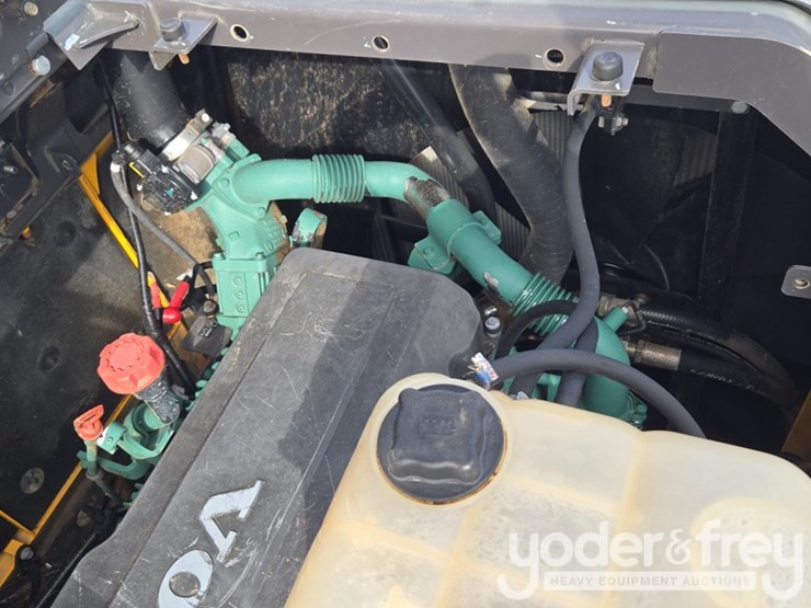 2016-volvo-ec350el-image-55