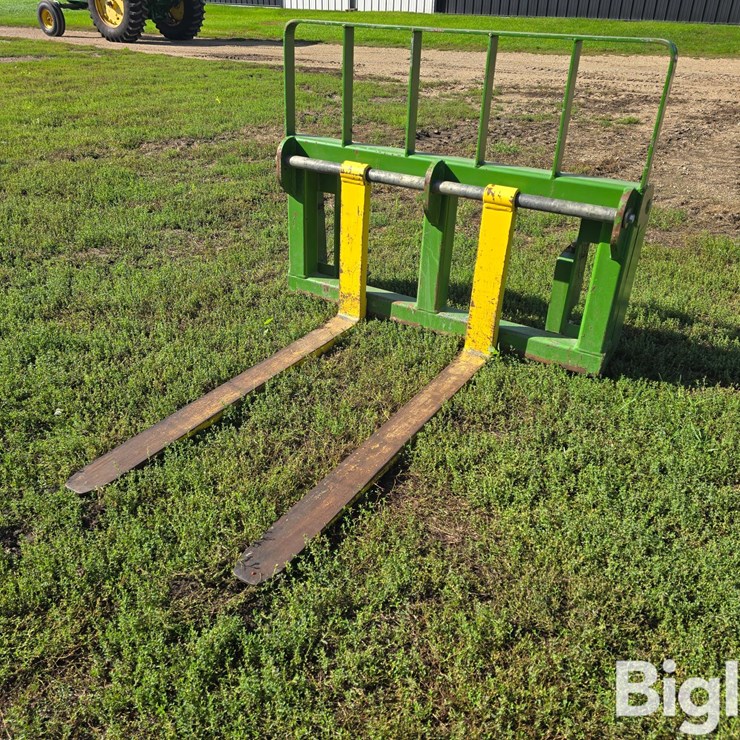 JOHN DEERE 740