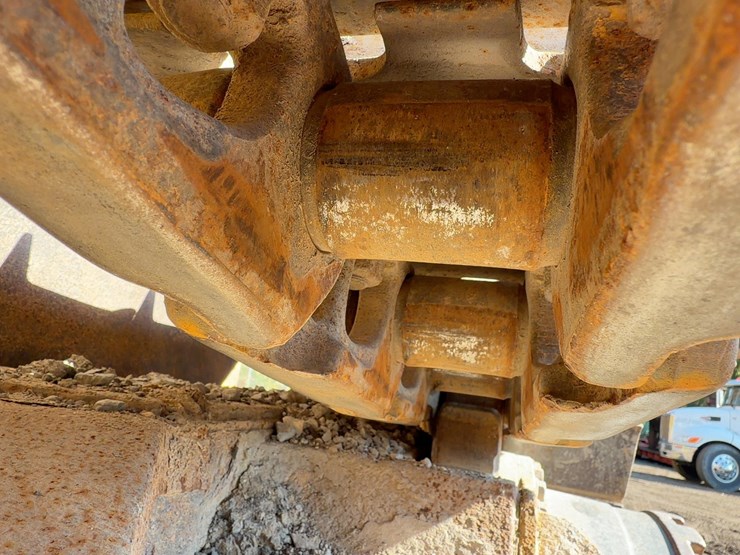 2014-komatsu-d61ex-23-image-24