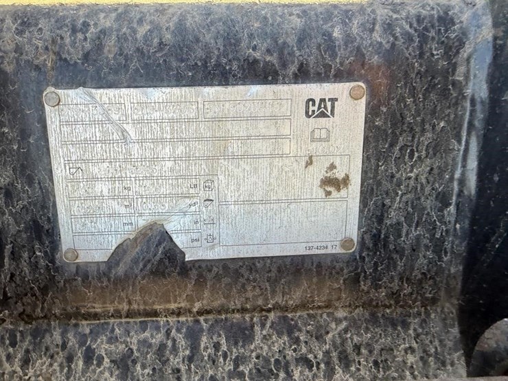 cat-30"-backhoe-bucket-image-4