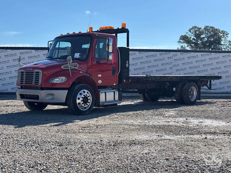 2018-freightliner-m2-106-22ft.-s/a-flatbed-truck-image-1