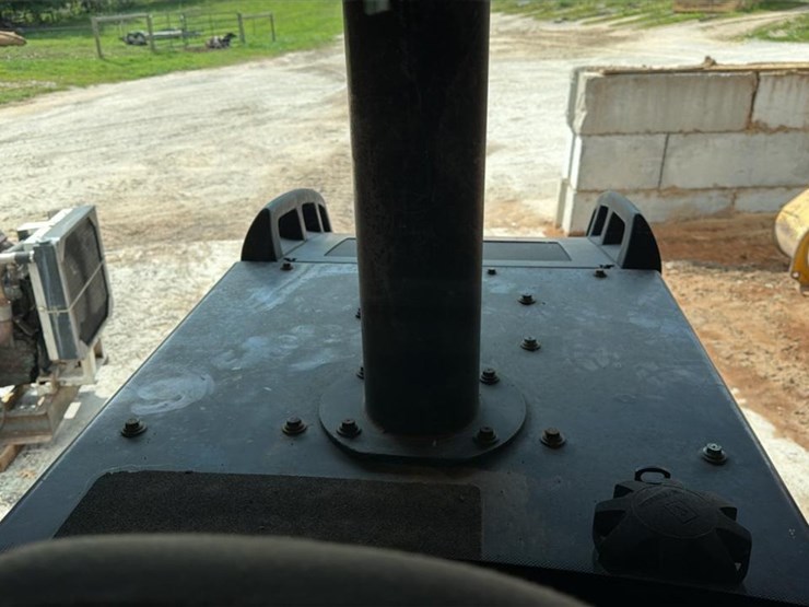 2007-deere-444j-image-43