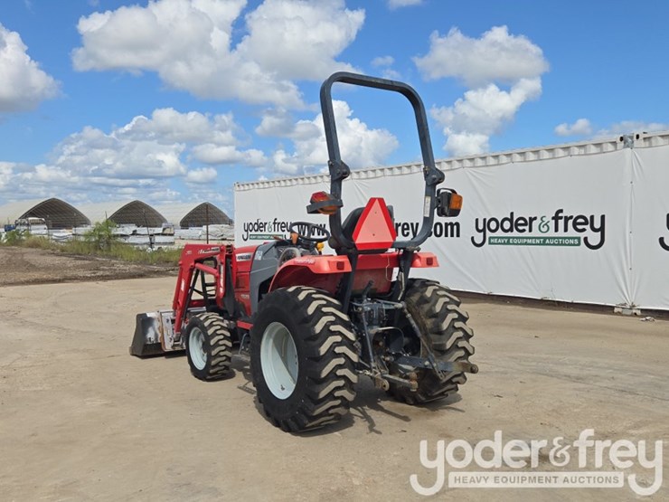 2010-massey-ferguson-1529-image-3