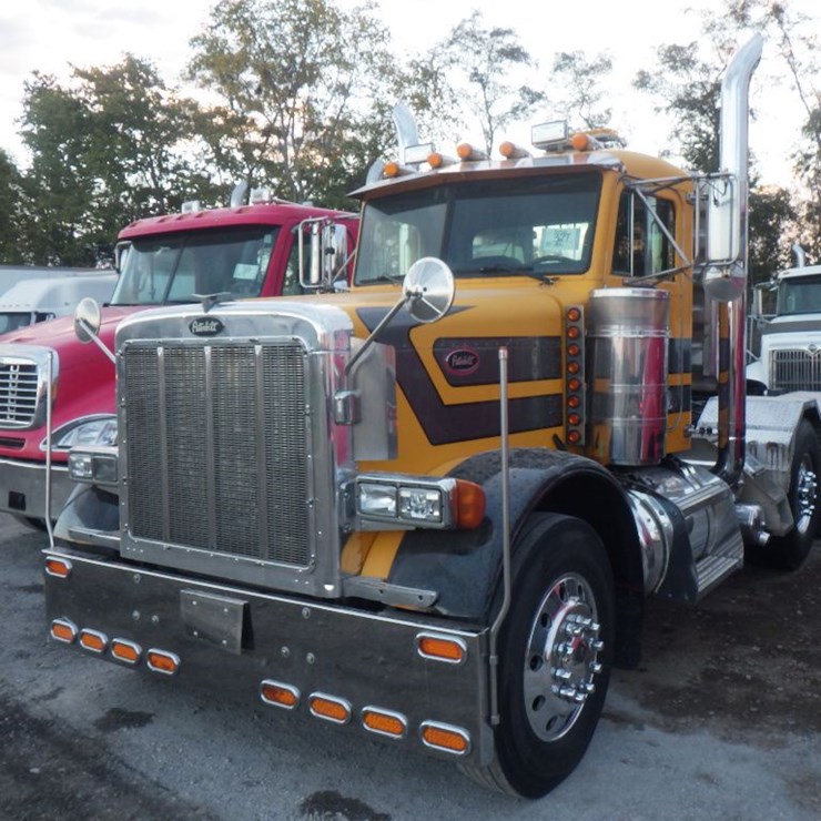 1997 PETERBILT 379