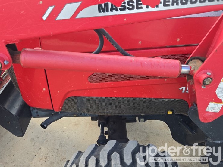 2010-massey-ferguson-1529-image-22