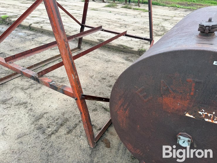 300-gal-fuel-tank-w/stand-image-13