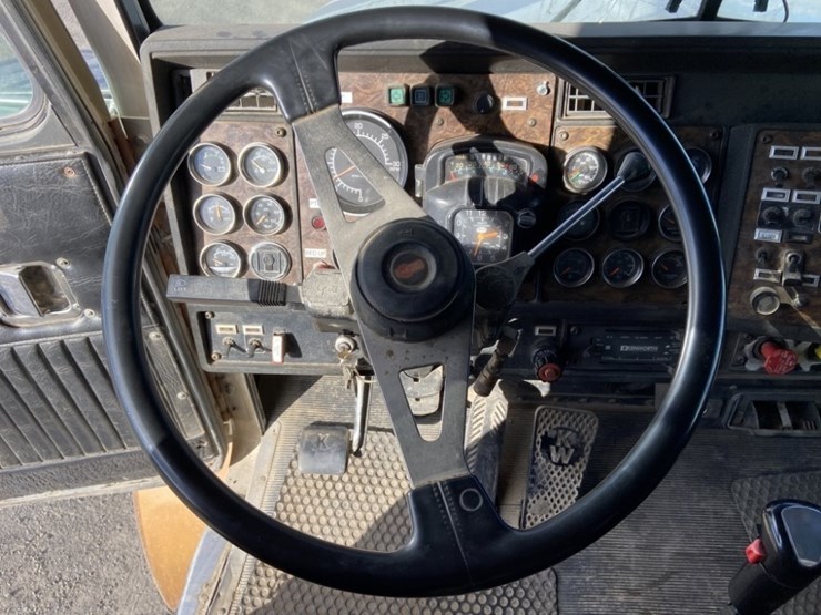 1989-kenworth-t800-image-18