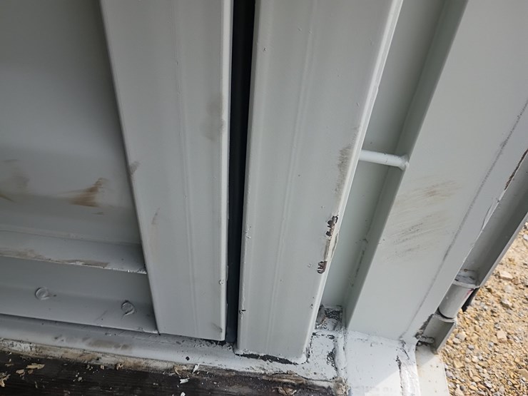 #l110-000-•-40ft-container-[damaged]-image-26
