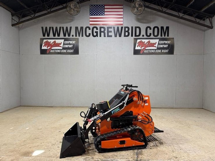 ft36c-walk-behind-skid-loader-image-1
