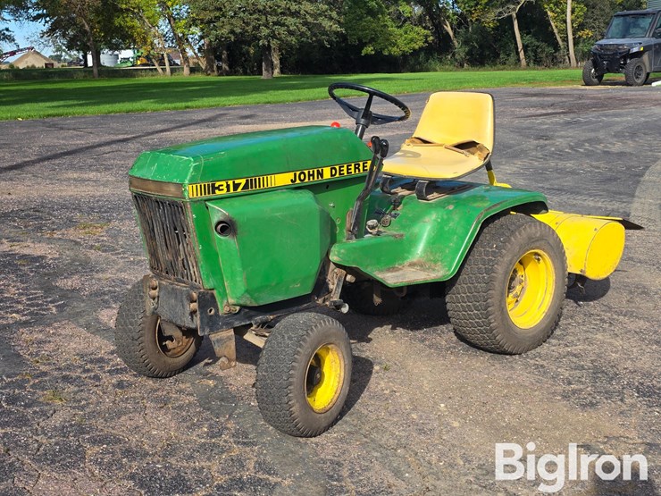 1981-john-deere-317-image-1