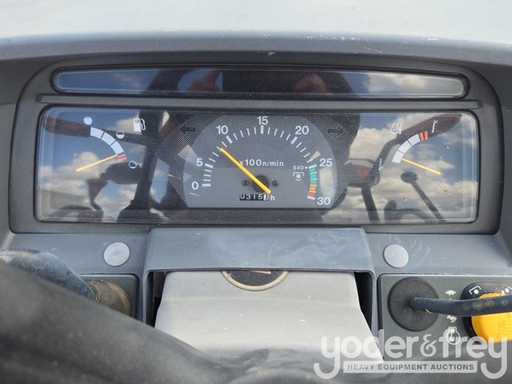 2010-massey-ferguson-1529-image-45