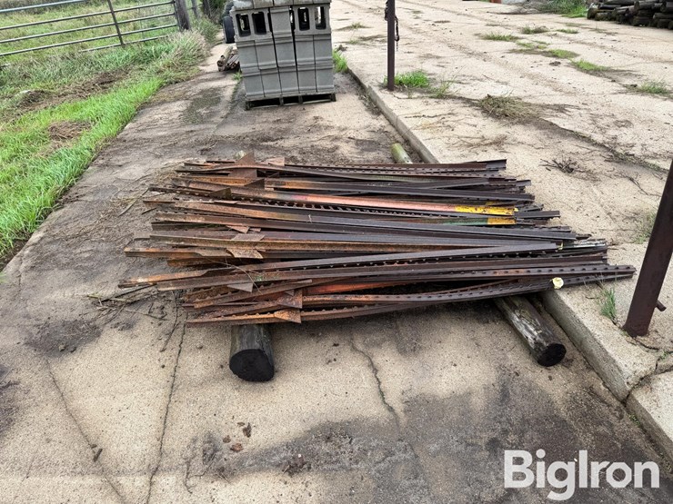 steel-t-posts-image-6