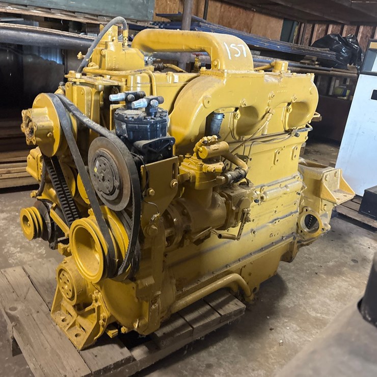 #157 • Cummins Industrial Diesel Engine with Dana Clutch