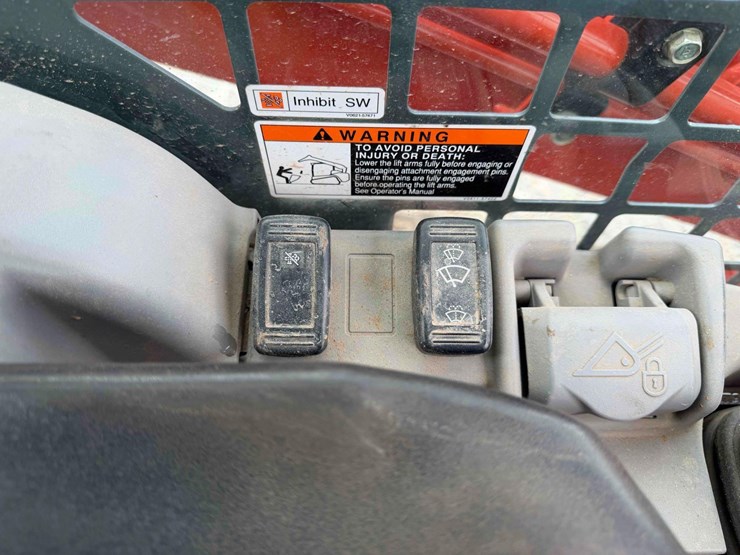 2019-kubota-svl95-2-image-22