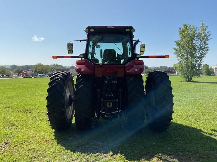 2020-case-ih-magnum-200-image-6