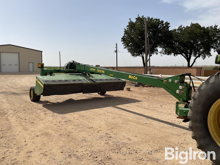 2020-john-deere-956-image-3