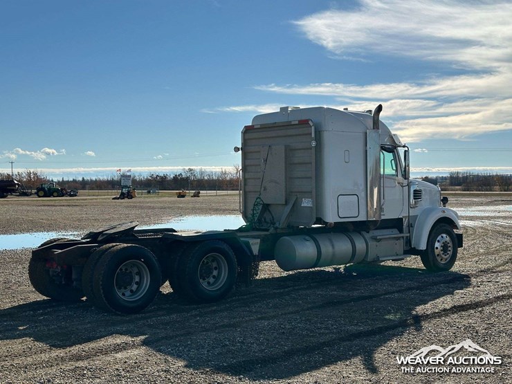 2012-freightliner-coronado-122-image-3