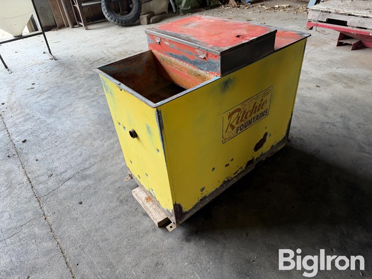 ritchie-livestock-waterer-image-1