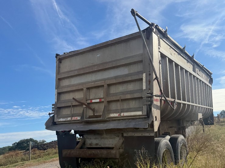 1977-fruehauf-end-dump-trailer-image-3