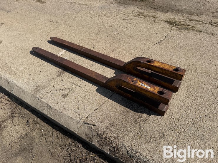 pallet-fork-bucket-attachments-image-1