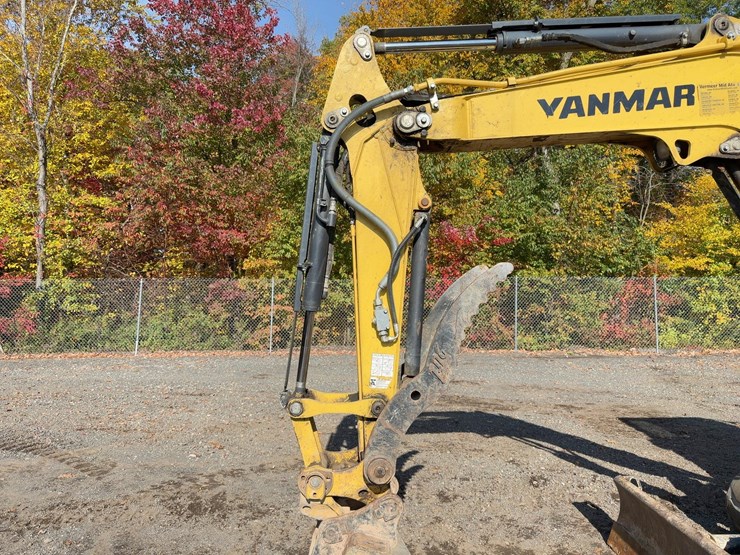 2019-yanmar-vio50-6a-image-14