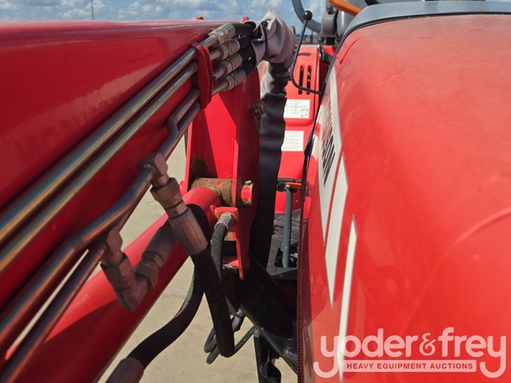 2010-massey-ferguson-1529-image-20