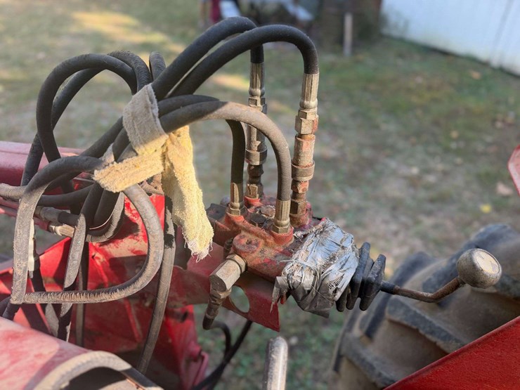 1994-massey-ferguson-231-image-16