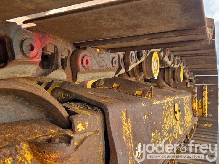 2023-komatsu-d61px-image-11