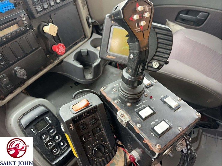 international-workstar-7600-image-23