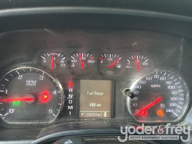 2015-chevrolet-silverado-2500-image-39