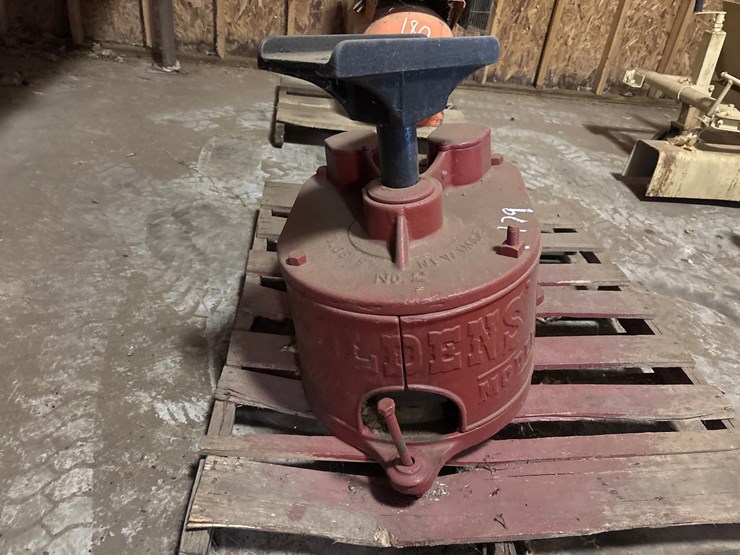 #179-•-louden-no.-2-cast-iron-machinery-housing-image-2