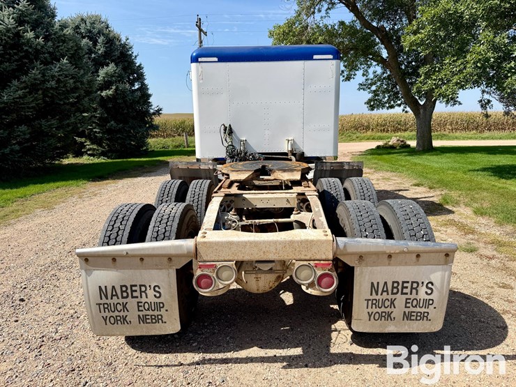 2005-peterbilt-385-image-6